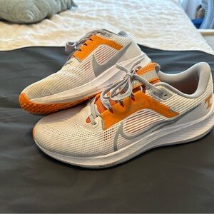 Nike Men's University Of Tennessee Air Zoom Pegasus 40 Running Shoes
